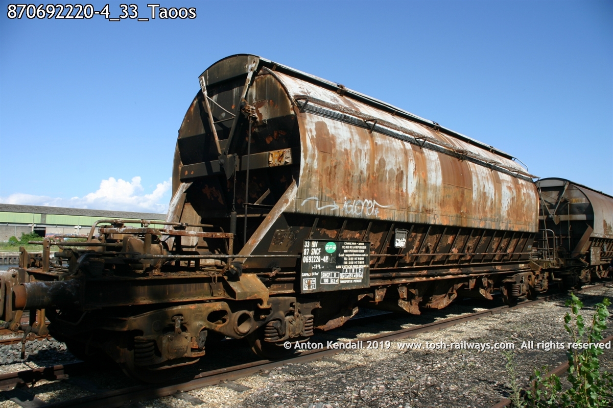 870692220-4_33_Taoos.jpg
